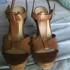 Summer wedges
